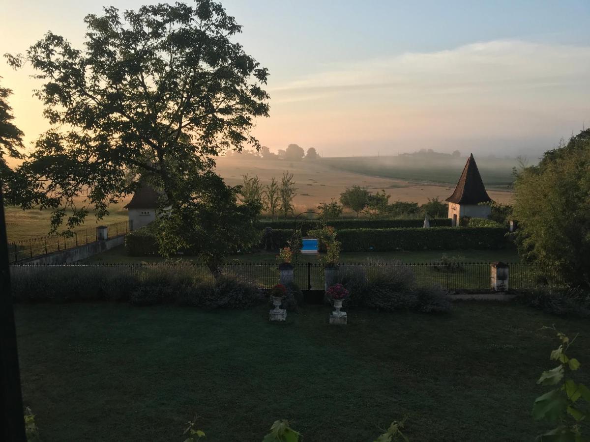 Le Manoir De Nabinaud Bed & Breakfast Exterior photo